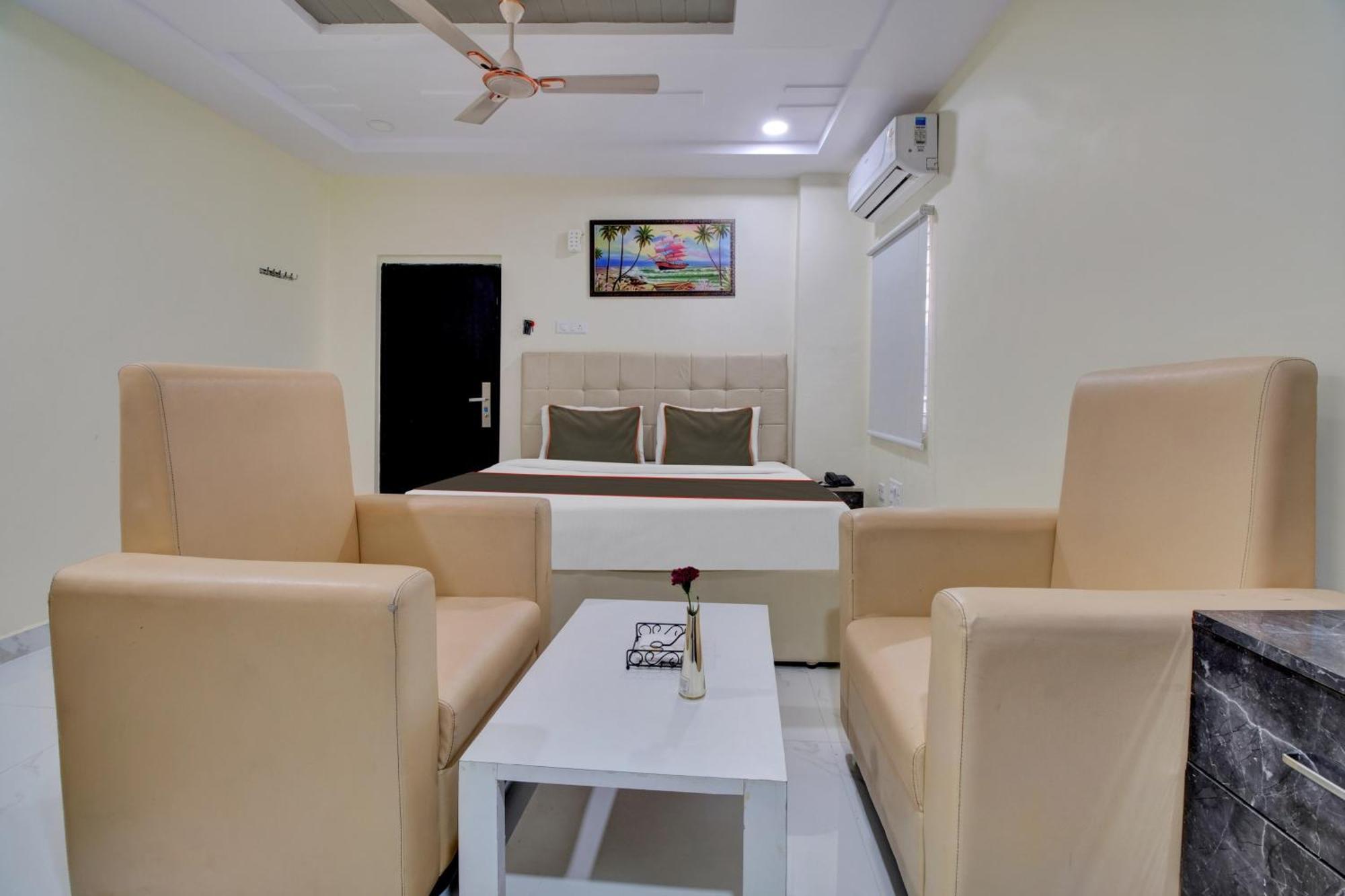 Collection O Hotel Mango Tree Khammam Exterior foto